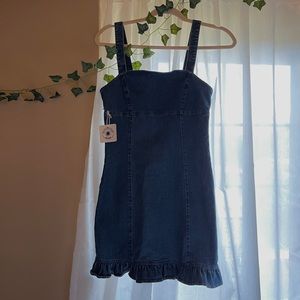 Little Denim Dress 🌹